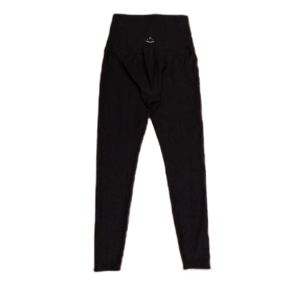 Beyond Yoga Snake Jacquard Textured Midi Leggings in Black, size XS